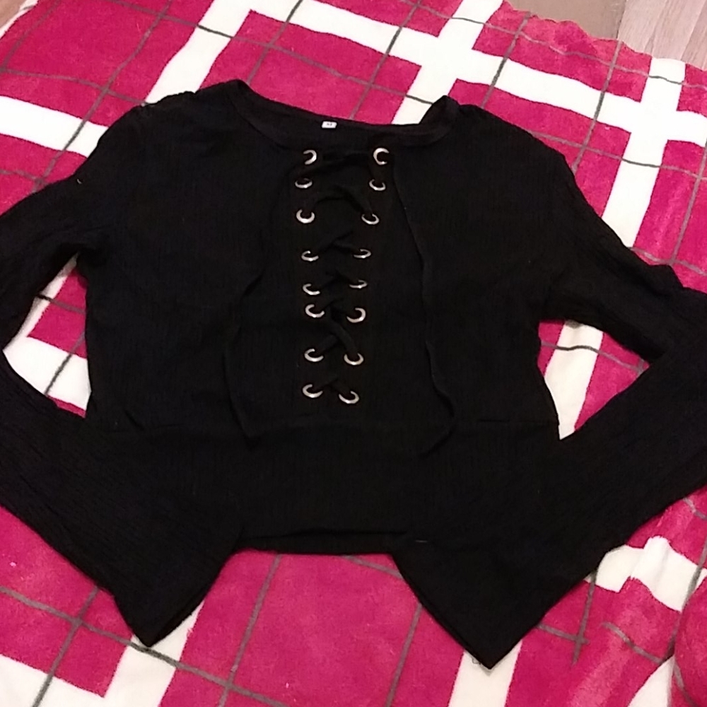 Black cropped top